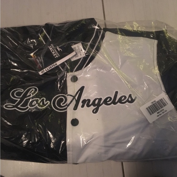 🔥NWT🔥HOLLISTER SHERPA-LINED VARSITY BOMBER JACKET NEW - Picture 5 of 7